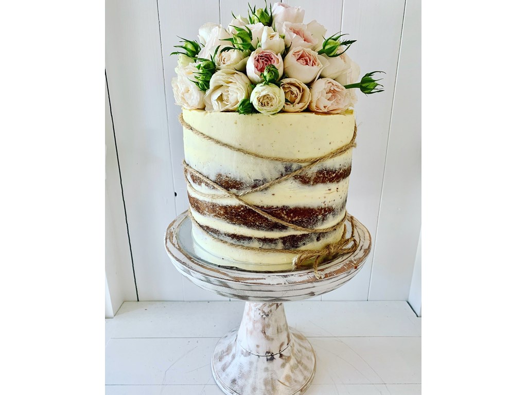 Cake made by Hungry Hummingbird Cake Shop in Cairns