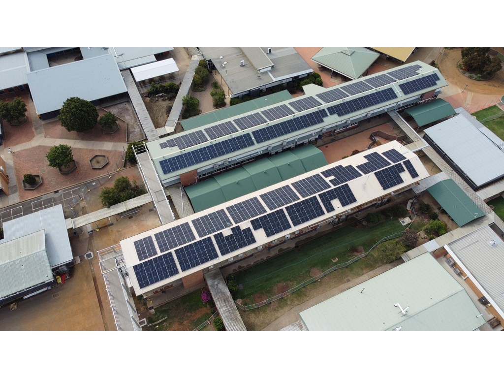 Kepnock State High School had 570 solar panels installed
