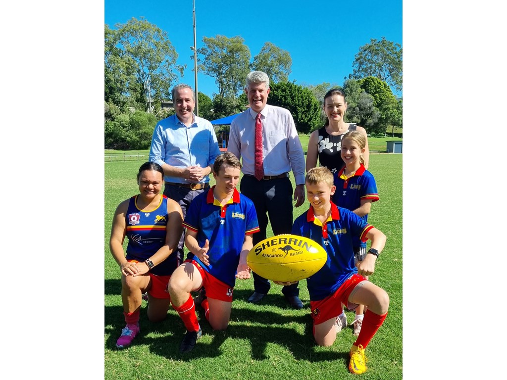 Sport Minister Stirling Hinchliffe with Kedron Lions players and Member for Nudgee Leanne Linard and Member for Stafford Jimmy Sullivan